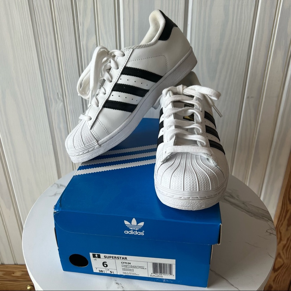 Adidas Superstar